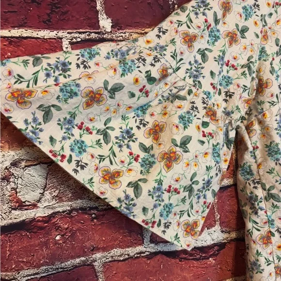 Floral Bell Sleeve Blouse - Picture 2 of 5